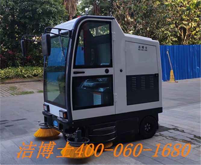 潔博士電動(dòng)掃地車(chē)客戶案例——三亞旭茂物業(yè)管理有限公司